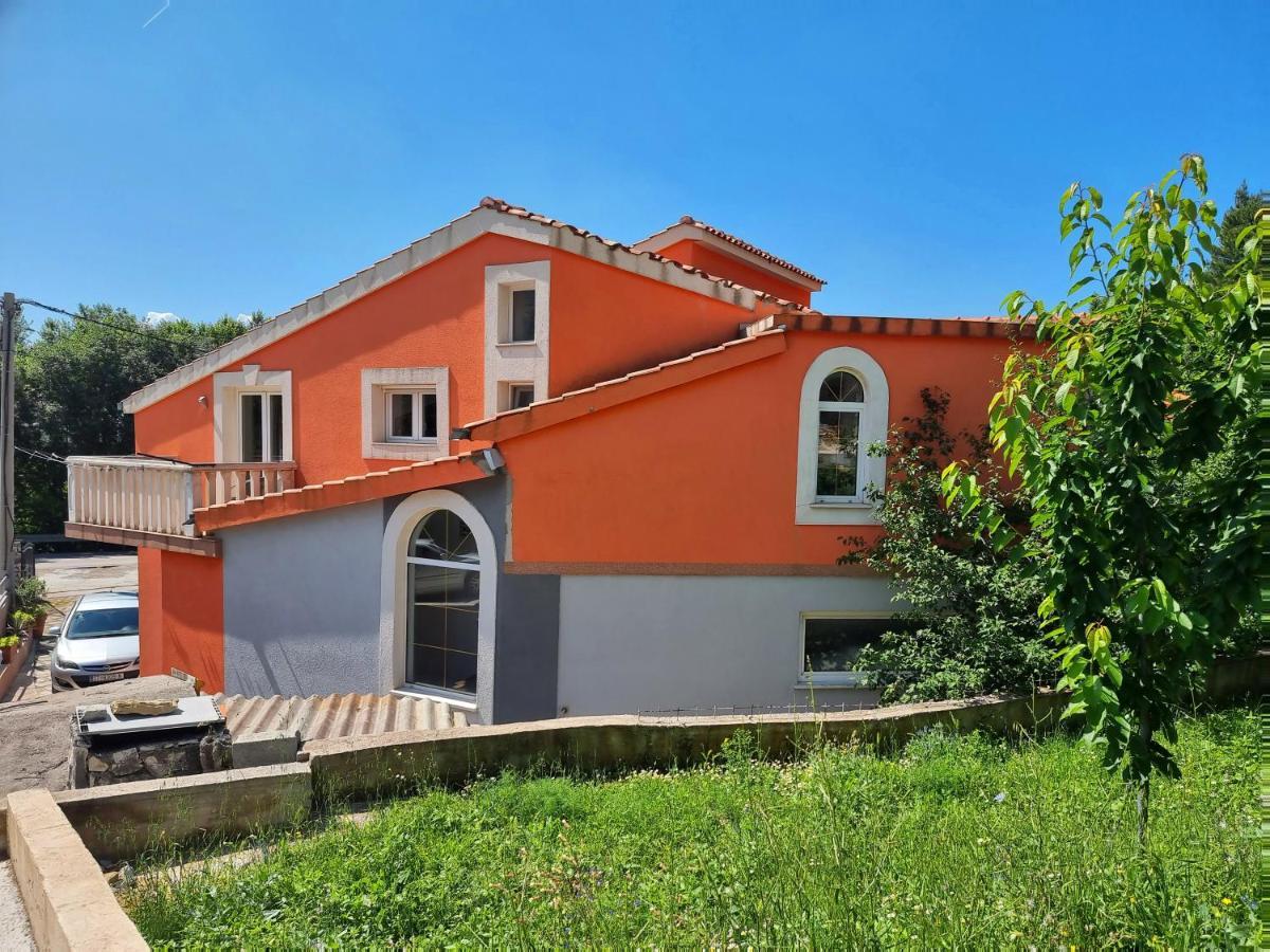 Guest House Klara Solin Exterior photo